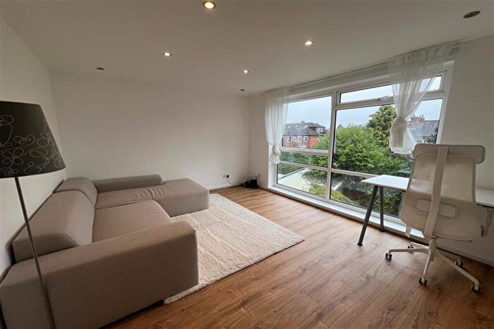 1 Bedroom Apartment To Rent In Harboro Road, Sale, M33