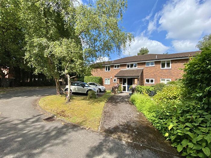 Studio To Rent In Brackenwood Mews, Wilmslow, SK9