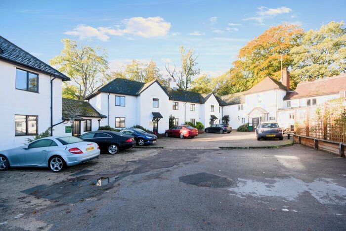 1 Bedroom Apartment To Rent In Pines Hill, Stansted, CM24