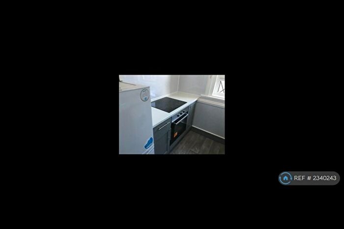 1 Bedroom Flat To Rent In Crosslet Road, Dumbarton, G82