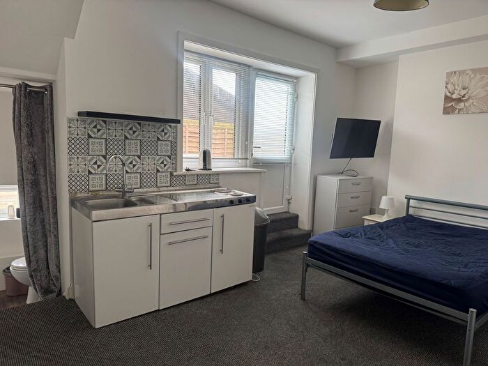 1 Bedroom Flat To Rent In The Triangle, Bournemouth, BH2