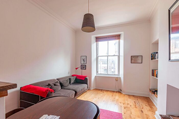 2 Bedroom Flat To Rent In Sciennes, Edinburgh, EH9