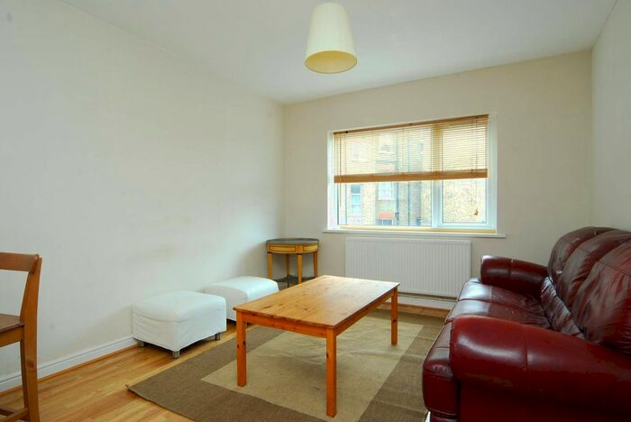 3 Bedroom Flat To Rent In Argyle Road, West Ealing, London, W13