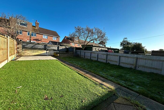 2 Bedroom Detached House To Rent In Wyke Regis, DT4