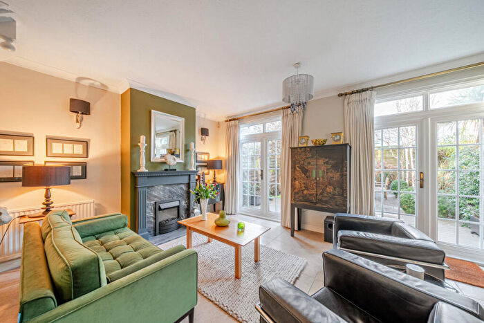 3 Bedroom Terraced House For Sale In Spenser Mews, London, SE21