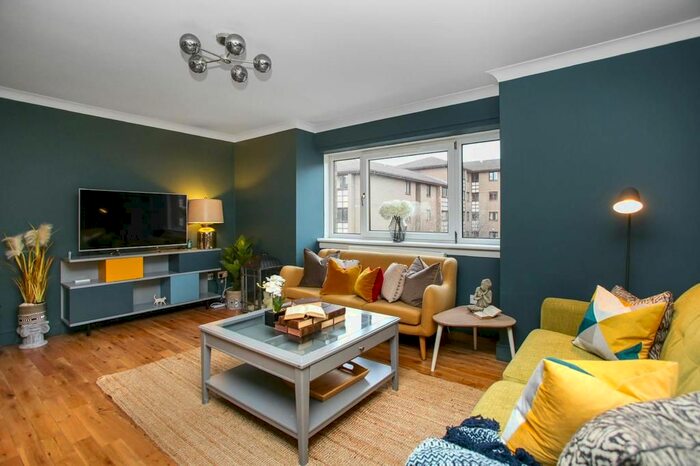 3 Bedroom Flat To Rent In Allanfield, Leith, Edinburgh, EH7