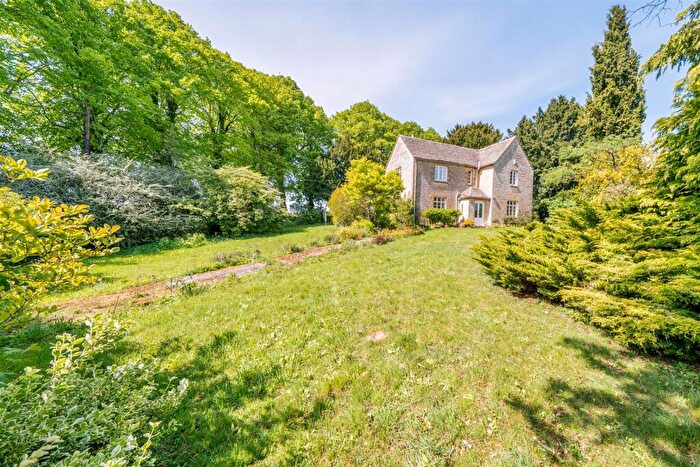 3 Bedroom Detached House For Sale In Field Assarts, Witney, OX29