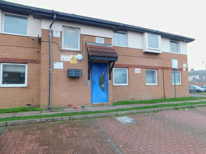 2 Bedroom Flat To Rent In Milliners Court, Milliners Way, Luton, Beds, LU3