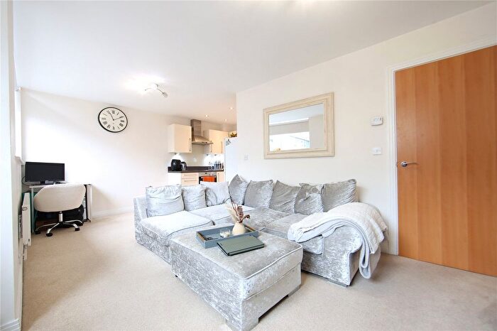 1 Bedroom Flat For Sale In Swingate, Stevenage, Hertfordshire, SG1