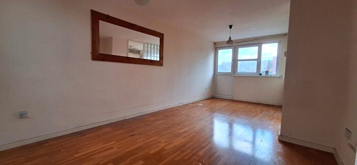 1 Bedroom Duplex For Sale In Vulcan Way, London, N7