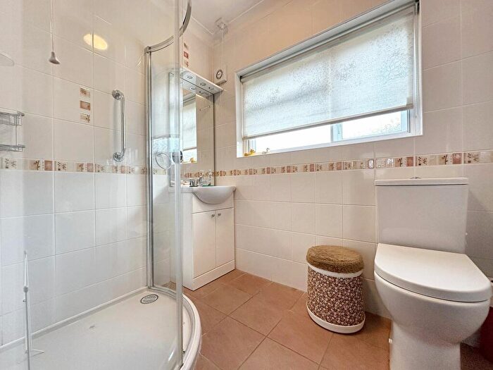 5 Bedroom Detached House For Sale In Chapel Lane, Langley, SO45