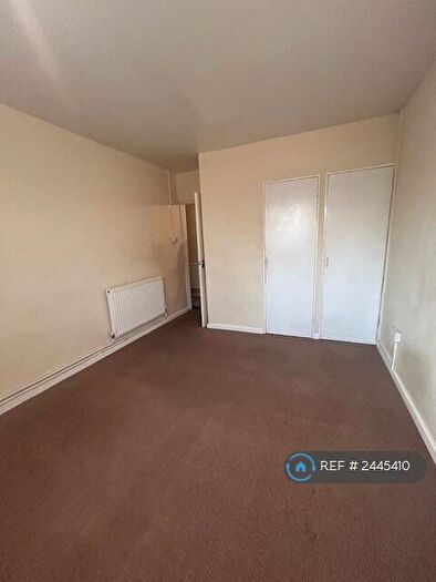 3 Bedroom Flat To Rent In Longhayes Court, Romford, RM6