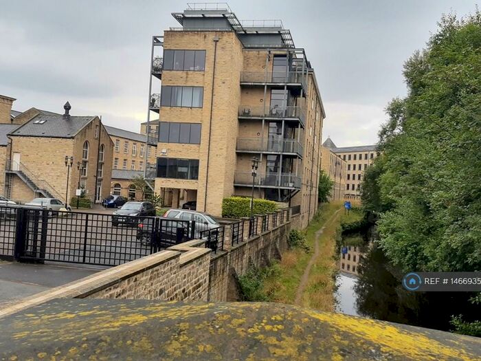 2 Bedroom Flat To Rent In The Melting Point, Huddersfield, HD1