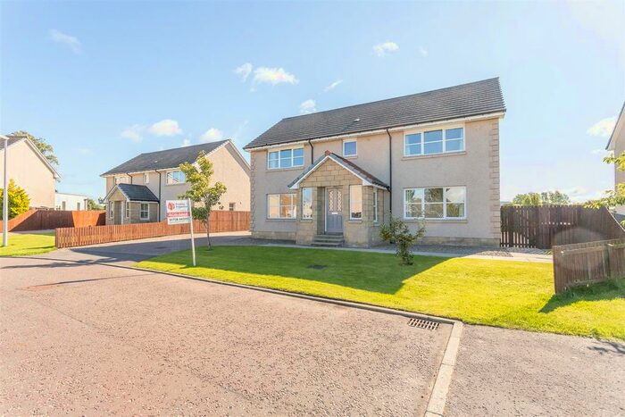 5 Bedroom Detached House For Sale In James Blair Close, Errol, Perth, PH2