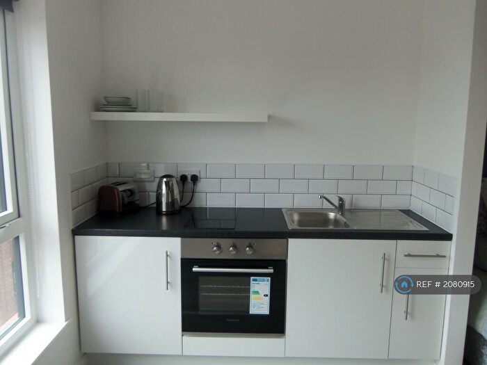 Studio To Rent In Fox Street Village, Liverpool, L3