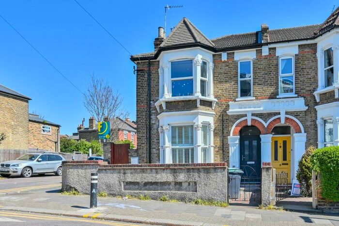 1 Bedroom Flat To Rent In Berners Road, Wood Green, London, N22