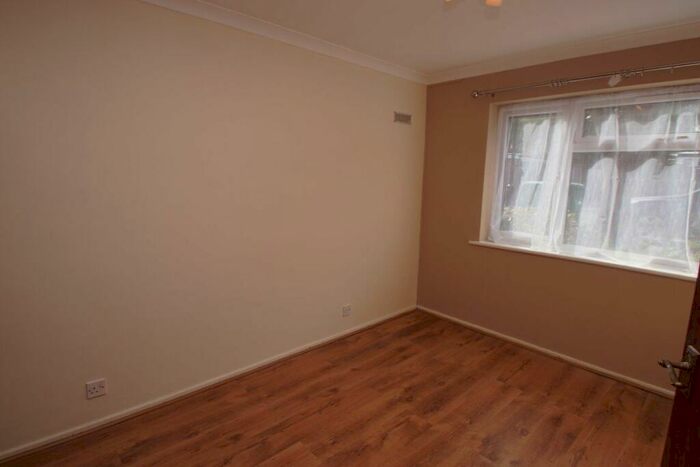 1 Bedroom Flat To Rent In Suffolk Close, SL1