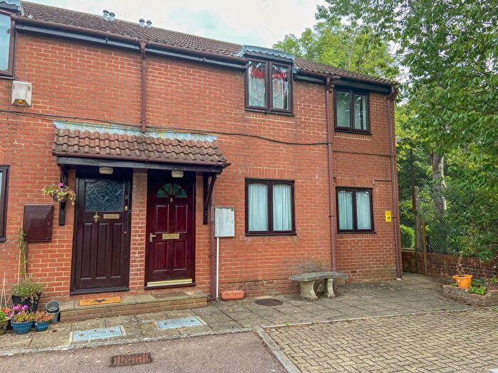 1 Bedroom Flat For Sale In Fairway View, Yeovil, Somerset, BA21