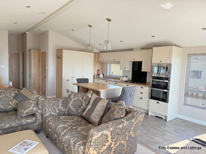 2 Bedroom Detached Bungalow For Sale In Mariners Rise, Sandy Bay Holiday Park, NE63