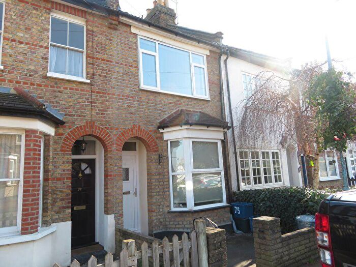 2 Bedroom House To Rent In West Grove, Woodford Green, IG8