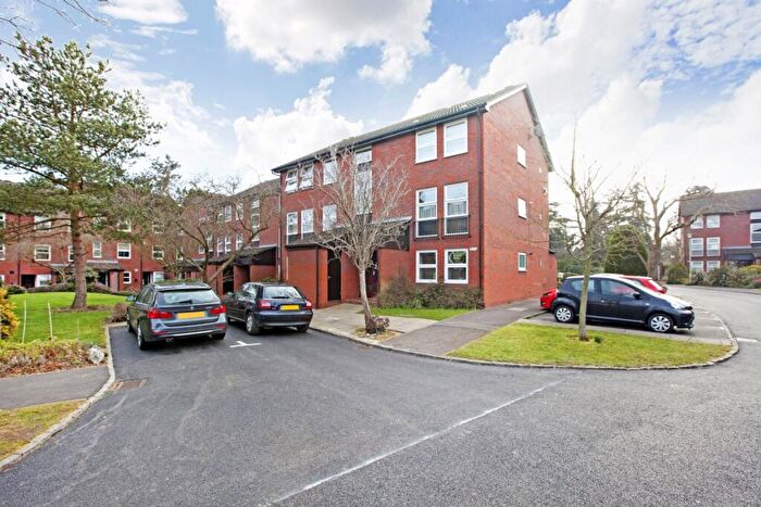 1 Bedroom Apartment To Rent In Fountain Gardens Windsor, SL4