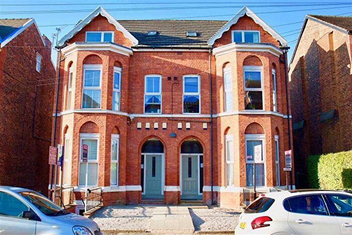 2 Bedroom Apartment To Rent In Central Road, Didsbury, M20