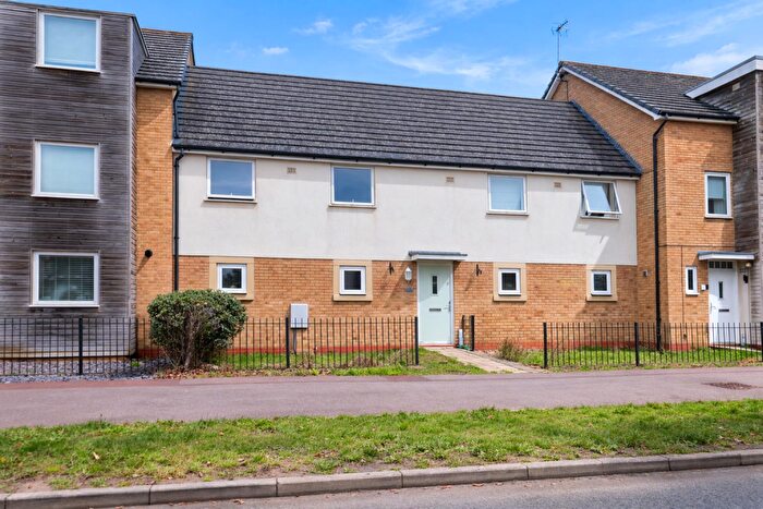 2 Bedroom Coach House For Sale In Newport Road, Broughton, Milton Keynes, MK10