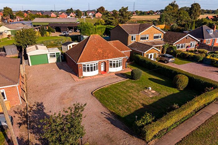 2 Bedroom Detached Bungalow For Sale In High Road, Whaplode, PE12