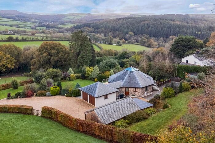 4 Bedroom Detached House For Sale In Yelverton, Devon, PL20