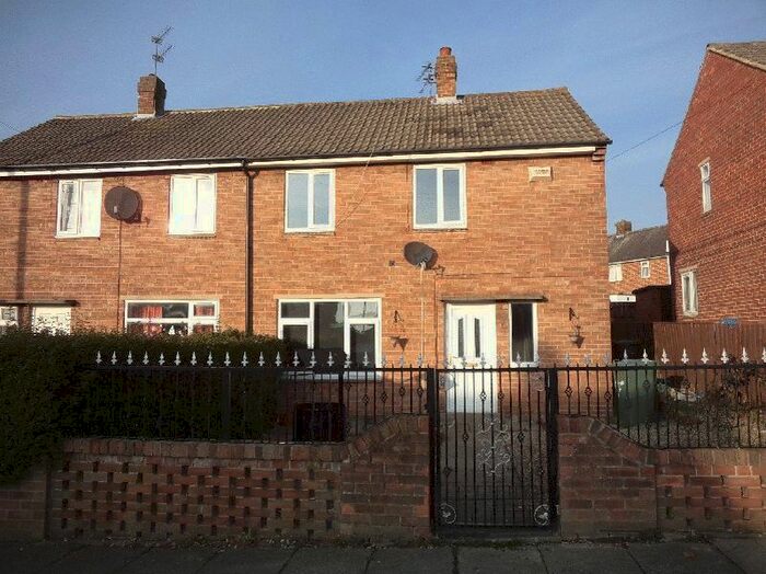 3 Bedroom Semi-detached House To Rent In Pine Tree Crescent, Shildon, DL4