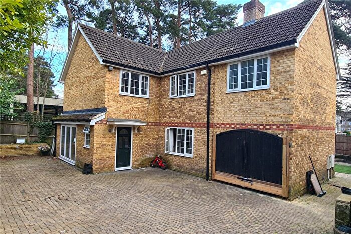 4 Bedroom Detached House For Sale In Heathermount, Bracknell, Berkshire, RG12
