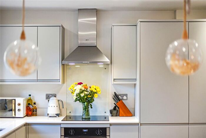 3 Bedroom Detached House For Sale In Lovedean Lane, Lovedean, Hampshire, PO8