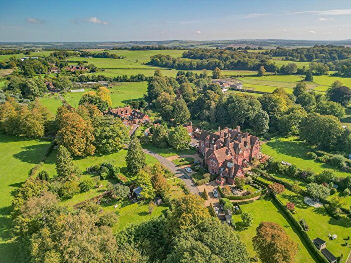 5 Bedroom Property For Sale In Park Lane, Swanmore, SO32