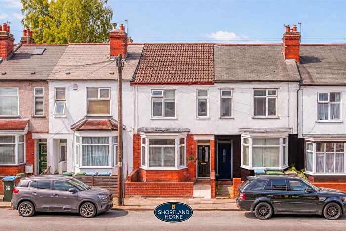 3 Bedroom Terraced House For Sale In Sir Thomas Whites Road, Chapelfields, Coventry, CV5
