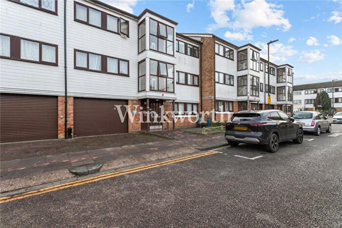 1 Bedroom Apartment To Rent In Headcorn Road, London, N17