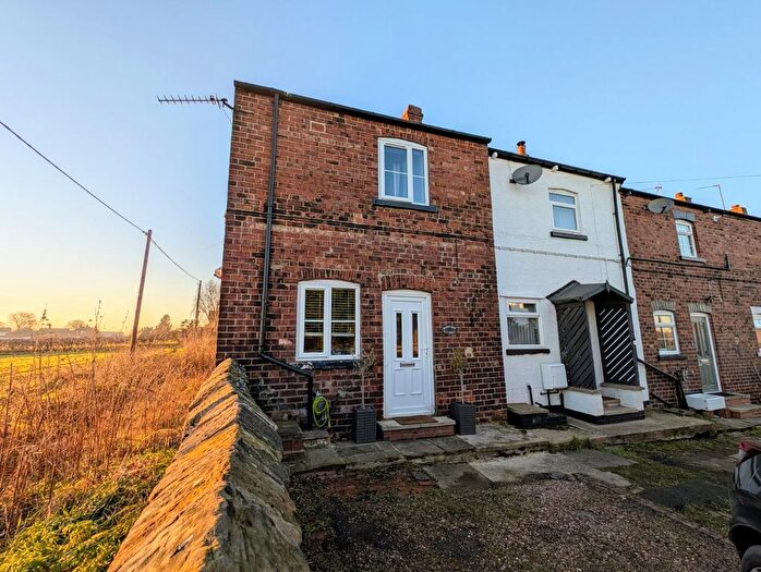 2 Bedroom End Of Terrace House To Rent In Greenfield Terrace, Methley, Leeds, West Yorkshire, Uk, LS26