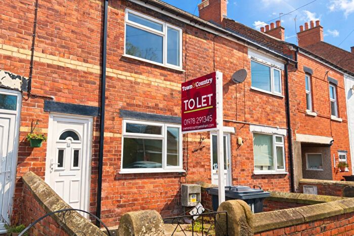 3 Bedroom Terraced House To Rent In Park Road, Tanyfron, Wrexham, LL11