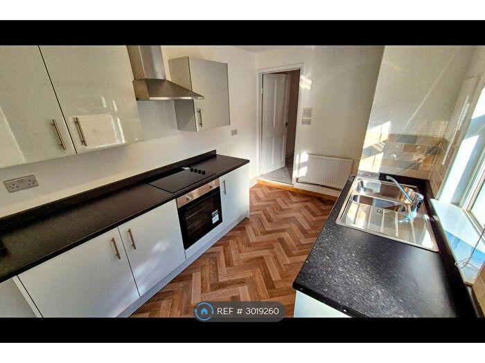 2 Bedroom End Terrace House To Rent In Hargrave St, Grimsby, DN31