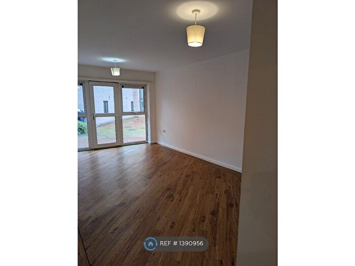 2 Bedroom Flat To Rent In Buslingthorpe Lane, Leeds, LS7