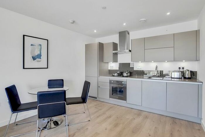 1 Bedroom Flat To Rent In Great Eastern Road, London, E15