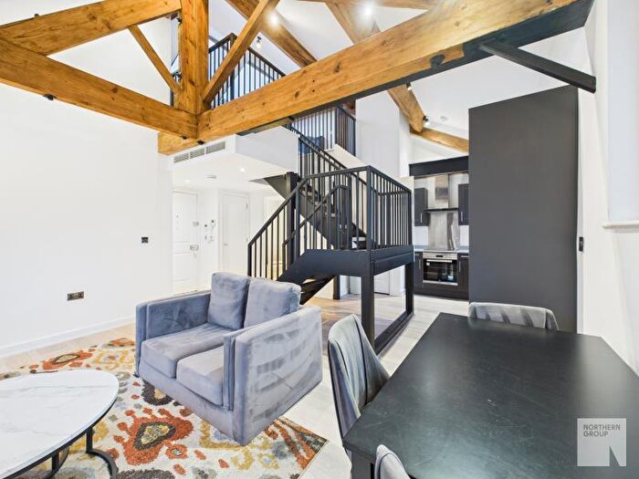 2 Bedroom Apartment To Rent In Flat :: Gramercy House, M1