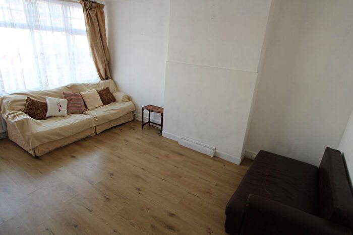4 Bedroom Terraced House To Rent In Colebrook Road, London, SW16