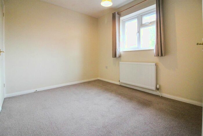 1 Bedroom Property To Rent In Warwick Court, Bicester, OX26