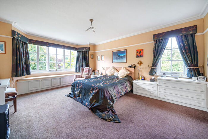 5 Bedroom Detached House For Sale In Latchmoor Grove, Chalfont St. Peter, Gerrards Cross, Buckinghamshire, SL9