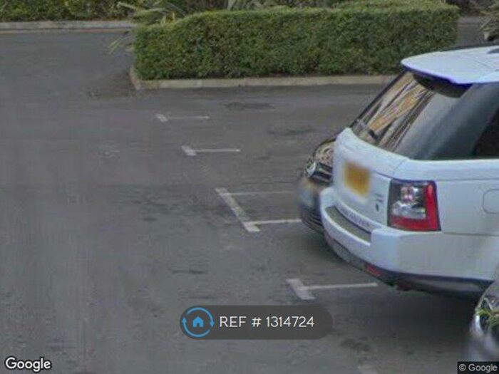 2 Bedroom Flat To Rent In Kensington House, West Drayton UB7