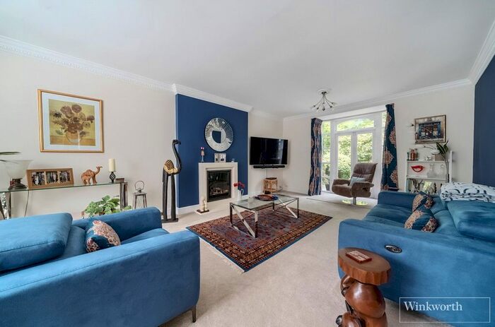 4 Bedroom Detached House For Sale In Abbey Wood, Sunningdale, Ascot, Berkshire, SL5