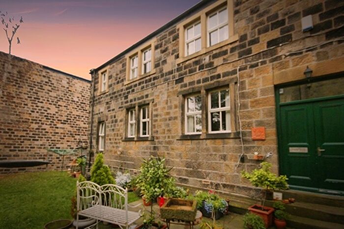 2 Bedroom Flat To Rent In Boroughgate, Otley, LS21