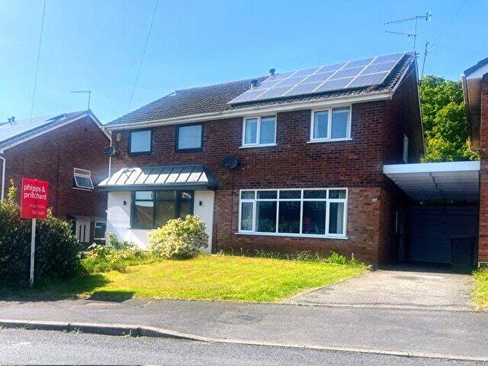 3 Bedroom Semi-Detached House For Sale In Kestrel Close, Kidderminster, Worcestershire, DY10