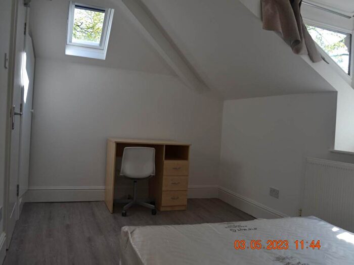 1 Bedroom Flat To Rent In The Parade, Roath, Cardiff, CF24