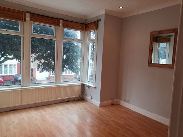 1 Bedroom Flat To Rent In Cheltenham Road, Southend-On-Sea, SS1